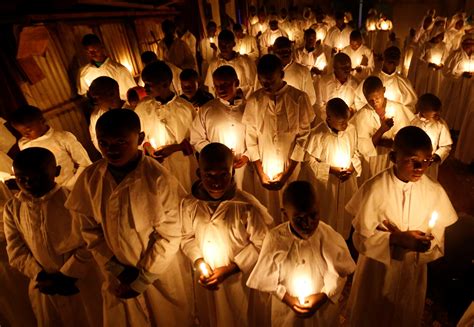 Christians Around The World Gather To Celebrate Easter Mourn Sri Lanka