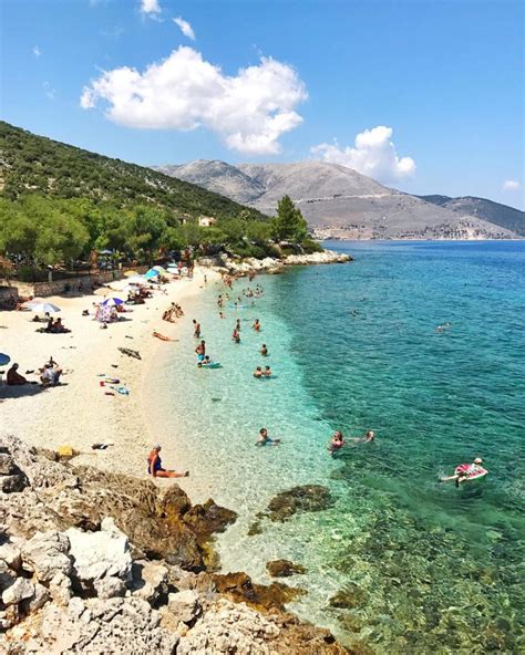 If you are looking for travel inspiration, visitgreece.gr has everything you need to know. Grecia Turismo - Para Onde ir e como começar a Planejar