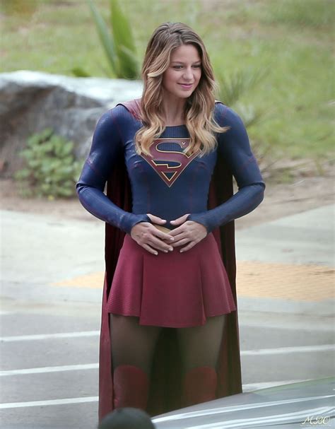 SUPERGIRL Set Photos In Los Angeles Melissa Benoist Supergirl