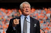 Biography: Dan Reeves, Head Coach – Denver Broncos History