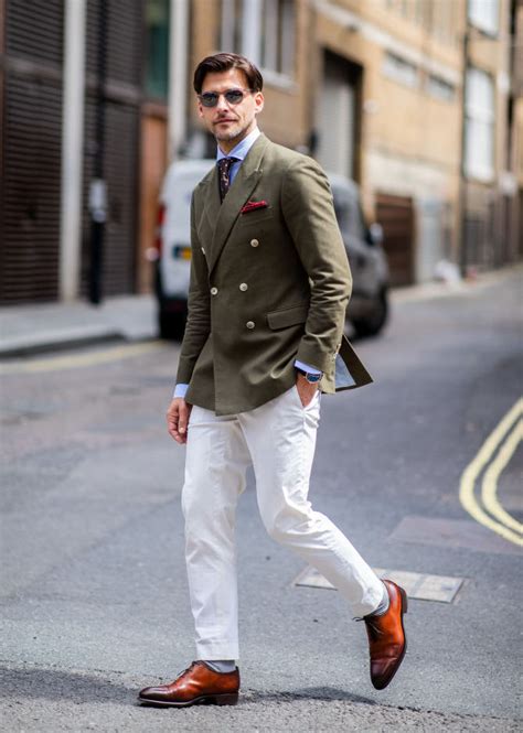 Maybe you would like to learn more about one of these? Stile al maschile: 5 look uomo classici e di tendenza per ...