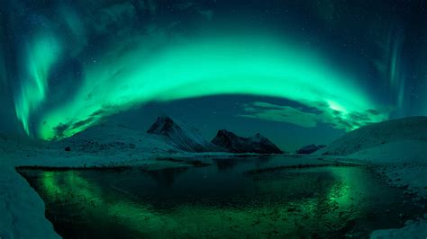 Aurora Borealis HD Wallpaper | Background Image | 2048x1152