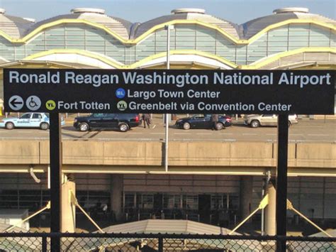This Day In History Reagan National Airport Opened 76 Years Ago