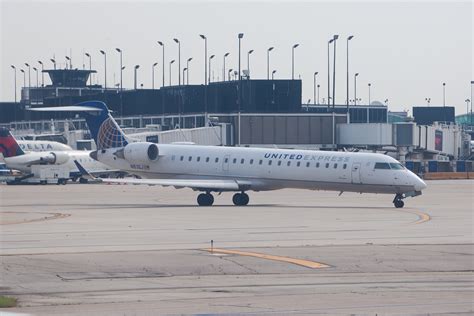 United Express Gojet Airlines Bombardier Crj 700 N163gj Flickr