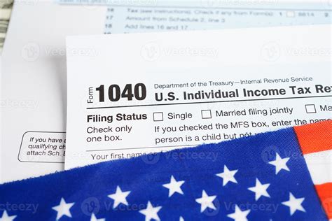 Tax Form 1040 Us Individual Income Tax Return Business Finance
