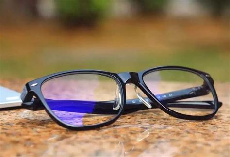“防蓝光眼镜真的能保护眼睛，预防近视？”这些真相你不知道 每日头条