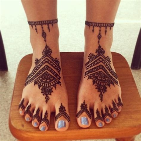 Henna On Feet Hennabyang Foot Henna Henna Tattoo Designs Henna