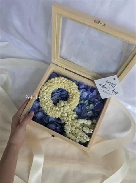 About press copyright contact us creators advertise developers terms privacy policy & safety how youtube works test new features press copyright contact us creators. พวงมาลัยวันแม่ ดอกไม้วันแม่ สวยสดพรีเมี่ยม ดีไซน์หรูหรา ในราคาย่อมเยา