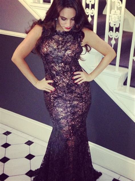 Kelly Brook Shows Off Her Stunning Curves In A Fishtail Dress Kelly