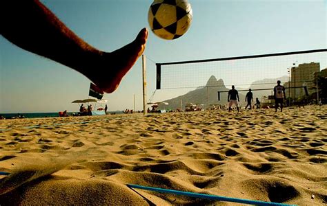 Imagem esportes com bola > vôlei de praia. História do Vôlei de Praia