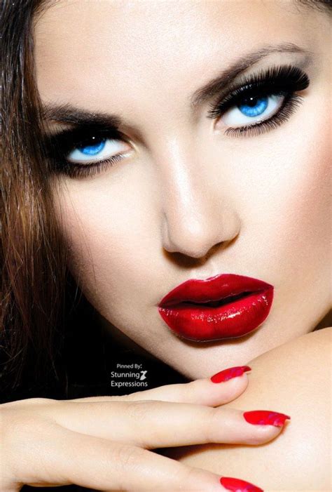 Pin By Eusibius Hewitt On Too Much Makeup In 2020 Perfect Red Lips Red Lips Beautiful Lips