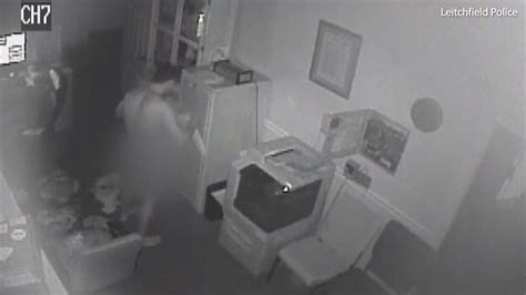 Thief Breaks Into Funeral Home Stealing Clothes Belonging To Dead Man Cops Youtube