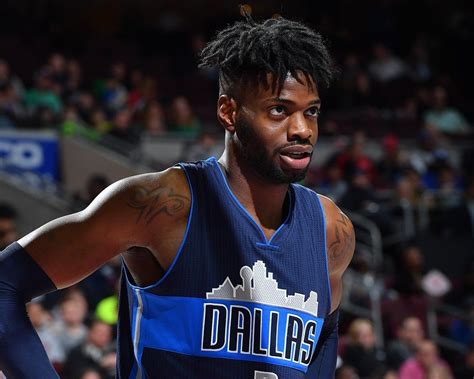 After A Long Contract Negotiation Nerlens Noel Signs The Qualifying Offer From The Dallas