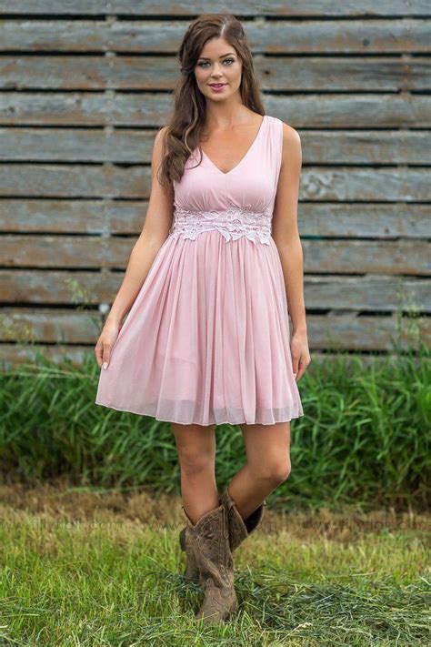 Concur that a lady who realizes how to. This great #countryweddingideas | Country bridesmaid ...