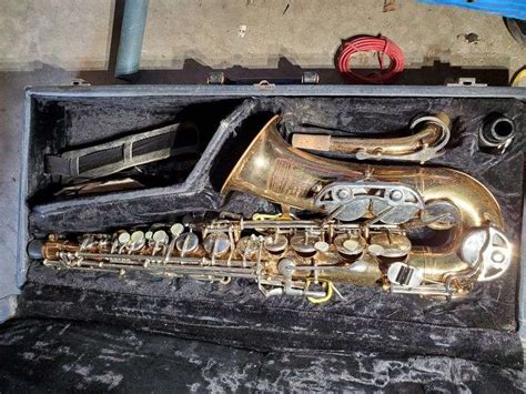 Bundy Alto Saxophone Brass Parrott