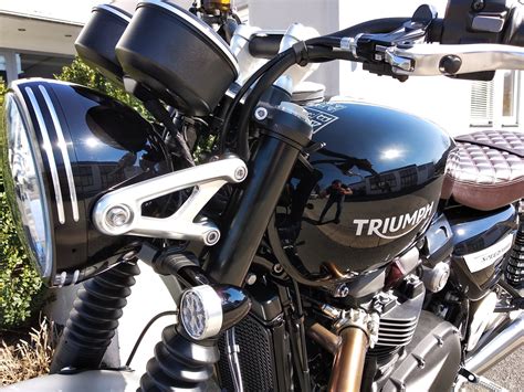 Details Zum Custom Bike Triumph Speed Twin 1200 Des Händlers Motorrad