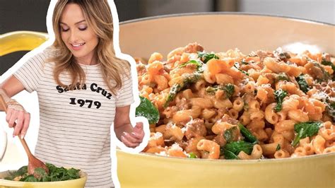 As the granddaughter of film producer dino de laurentiis, giada consistently found herself in the family's kitchen. Giada De Laurentiis Makes Italian Helper | Food Network ...