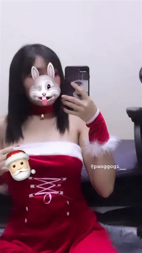 Daniella English Milf On Twitter Rt Panggogi Santa Tell Me