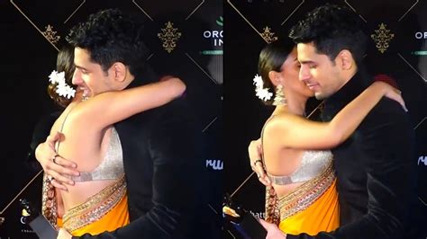 Sidharth Malhotra Emotional After Winning Bollywood Award 2022 And Cute Hug Kiara Advani Youtube