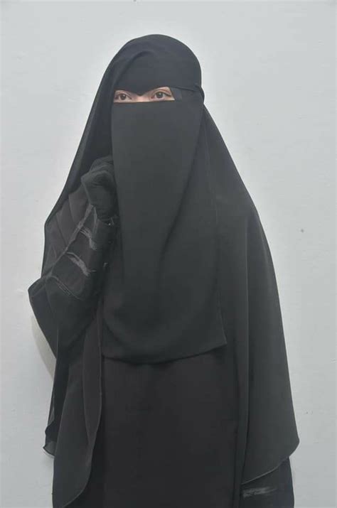 Pin By Alexa June On Elegant Fashion Niqab Niqab Fashion