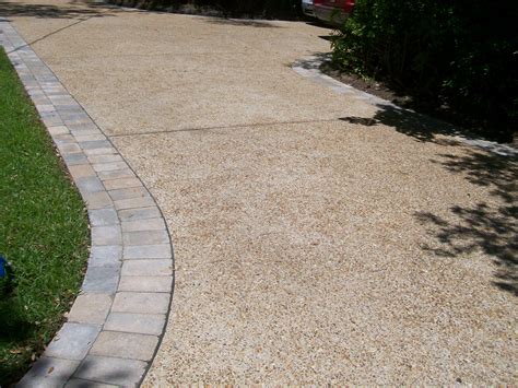 Pin By Whitney Mcgowan On Lawn And Garden Aggregate Driveway Exposed
