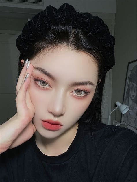 Korean Makeup Look Asian Eye Makeup Makeup Revolution Contour Palette Hair Stle Wedding