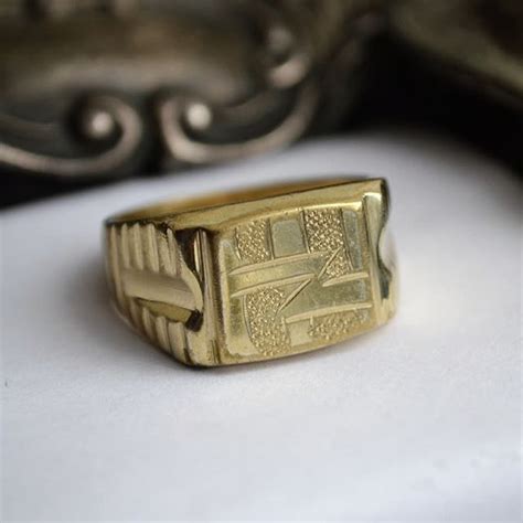 Vintage 18k Mens Signet Ring 1980s Gold Jewellery Etsy Signet