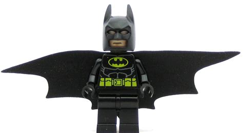 Lego Super Heroes Minifigure Batman Black Suit Yellow Belt