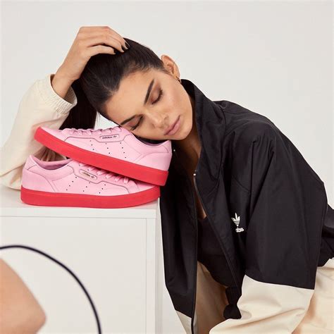 Kendall Jenner Adidas Kendall And Kylie Kendall Style Fashion Models Girl Fashion Womens