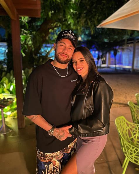 Neymars Girlfriend Allows Him To Cheat On 3 Conditions Pulse Sports