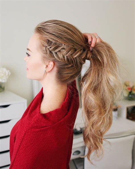 This is a neat hairstyle for a summer afternoon. 10 Creative Ponytail Hairstyles for Long Hair, Summer ...