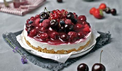 Jetzt ausprobieren mit ♥ chefkoch.de ♥. Rote Grütze Torte: No Bake Kuchen für den Sommer ...