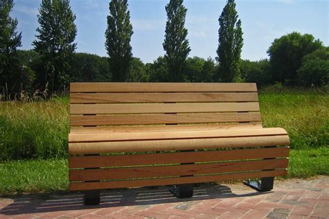 Cantilever Bench Liberte By Union Public And Street Furniture Stylepark