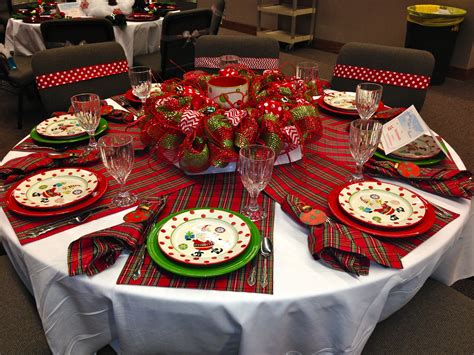 Santa Claus with Plaid | Christmas table deco, Holiday table settings