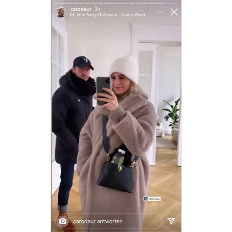 Doch auch auf twitter gibt der autor einige perlen zum besten, die uns blendend unterhalten. Caro Daur und Tommi Schmitt: Es ist offiziell! | COSMOPOLITAN