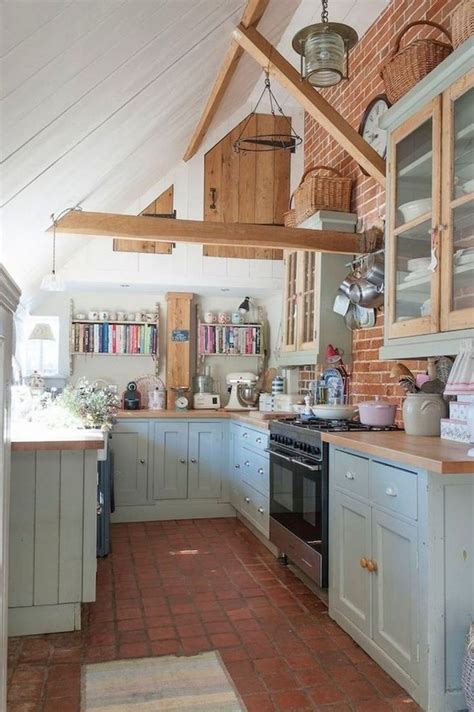 22 Stunning Farmhouse Style Cottage Kitchen Cabinets Ideas Lmolnar
