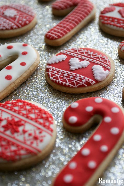 Best royal icing christmas cookie from christmas royal icing transfers.source image: Royal Icing Basics - Romantic Homes