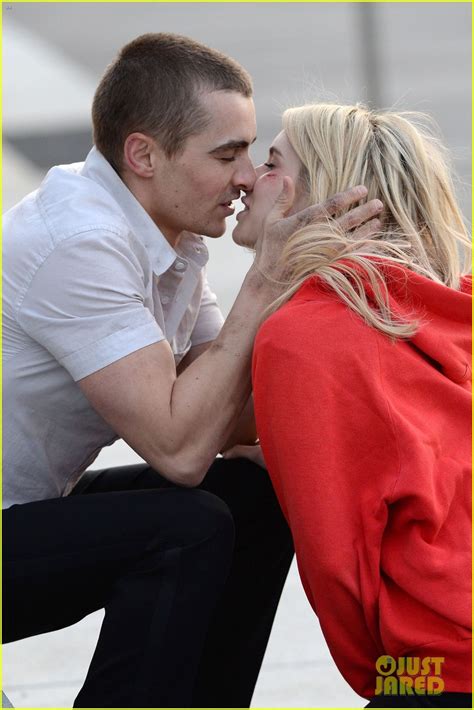 Emma Roberts Dave Franco Share Big Smooch On Nerve Set In Brooklyn Photo Dave