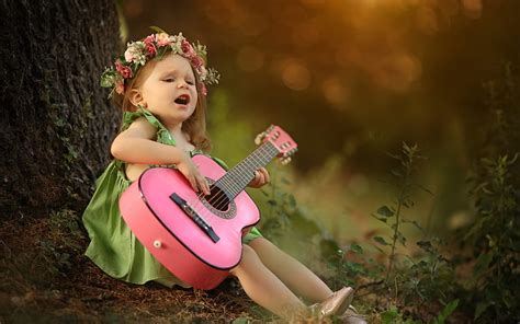Little Girl Play Girl Guitar Wreath Hd Wallpaper Peakpx