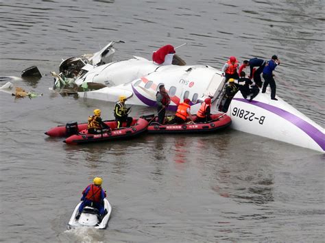 Transasia Plane Crashes Into Taiwan River More Than A Dozen Dead