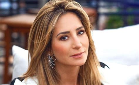 Tras anunciar su segundo embarazo, geraldine bazán comparte como van los planes de boda con gabriel soto. Geraldine Bazán adelanta Navidad porque Gabriel Soto se ...