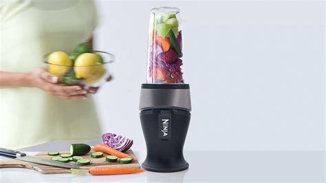 The 4 Best Small Blenders For Smoothies