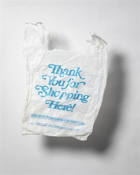 Take One Last Look At The Many Plastic Bags Of New York The New York Times Plastic Shopping