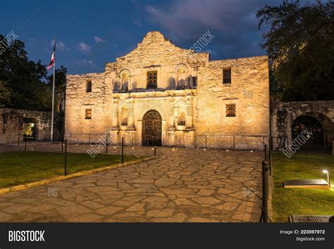 Historic Alamo Mission Image And Photo Free Trial Bigstock