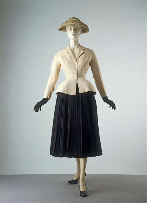 The Bar Suit Christian Dior 1947 The Victoria And Albert Museum