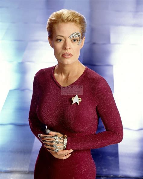 Jeri Ryan In Star Trek Voyager Seven Of Nine 8x10 Publicity Photo
