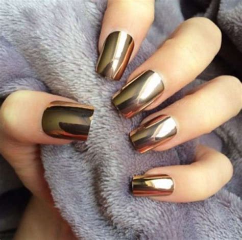 Generalmente este tono dorado se utiliza para hacer ver el diseño de uñas que. Decoración uñas 2017 | Franquicias D-uñas
