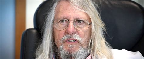 Didier raoult est décrit par la plupart de ces confrères comme très intelligent, un gros bosseur qui. Didier Raoult a 69 ans : sa femme Natacha Cain, leur deux ...