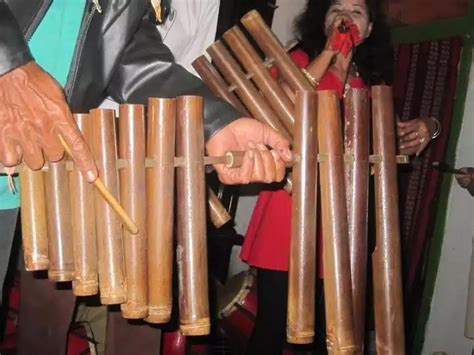 Alat musik tradisional menjadi gambaran kekayaan budaya indonesia. Lengkap Alat Musik Tradisional Sunda Beserta Gambarnya | Budaya Nusantara