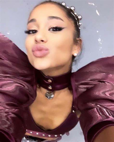 Ariana Grande Is The New Queen Of Coachella Brings Out